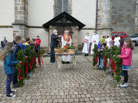 Palmsontag in St. Crescentius - Beginn der Heiligen Woche (Foto: Karl-Franz Thiede)